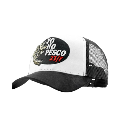 Dandy Hats x Oscar Ortiz "Yo No Pesco 23/7 Black White"  Autografiada x Oscar Ortiz